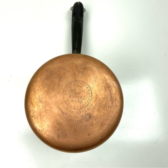 Revere Ware 1 1/2 Quarts Copper Bottom Sauce Pan - Picture 5 of 8
